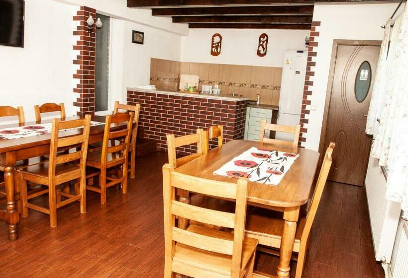 Familjerum, Rustic Argesean