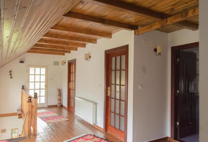 Familjerum, Rustic Argesean