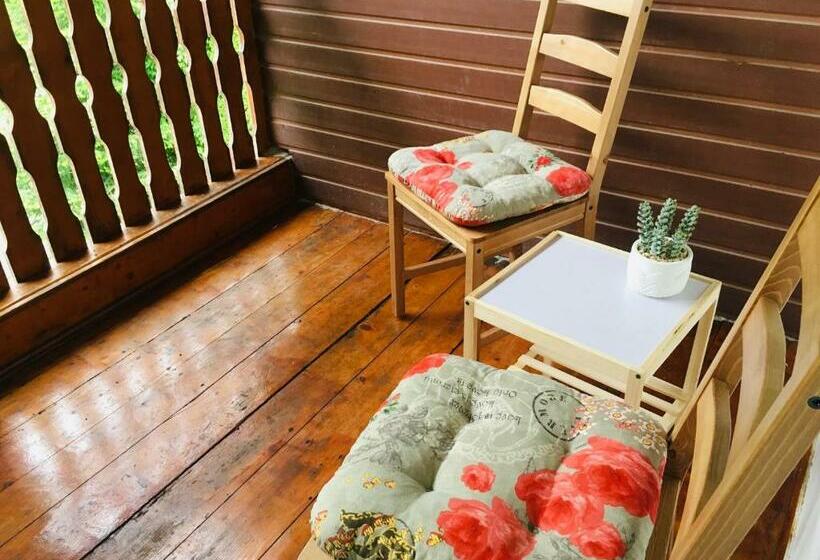 Standard Triple Room with Terrace, Pensiune La Mama