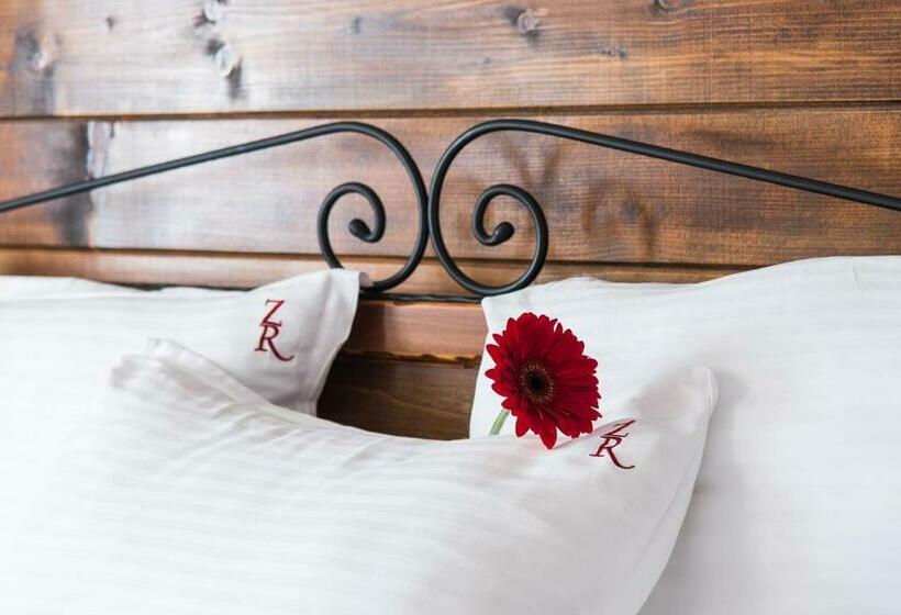 スイート（家族用）, Zlaten Rozhen Family Hotel  Monument Of Cultural Significance