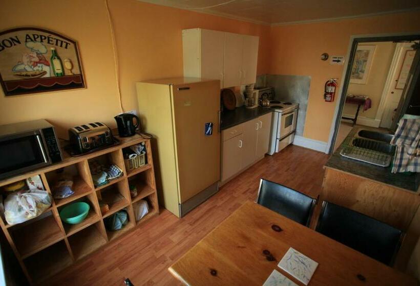 공동 객실, The Arlington