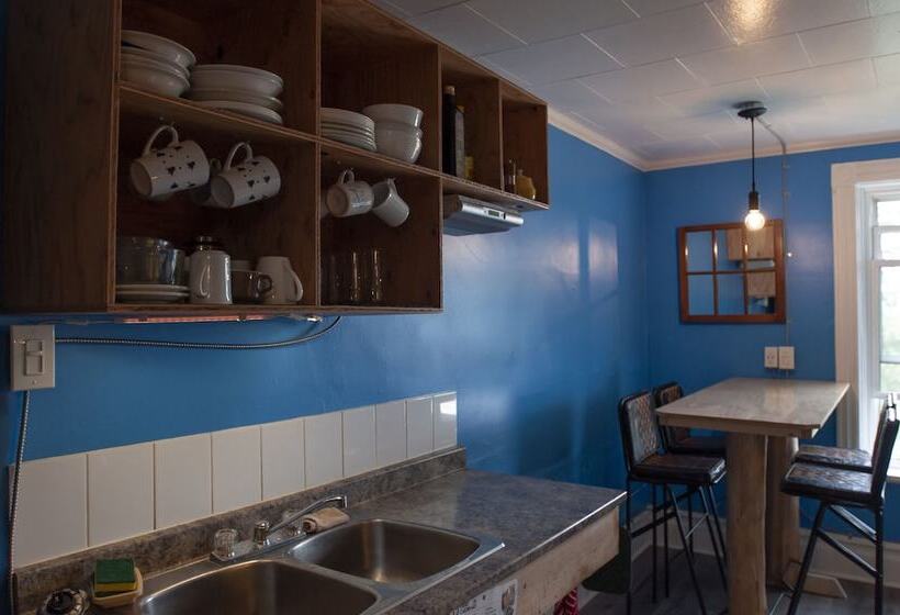 스탠다드 룸 공동 욕실, The Arlington