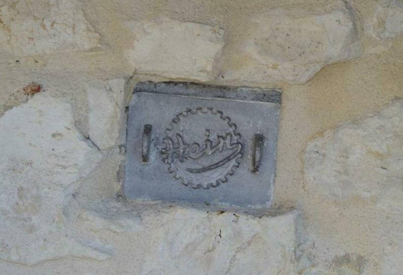 Апартаменты 1 Спальня Вид на Сад, Le Mas Des Papillons Chambre D Hôtes B&b