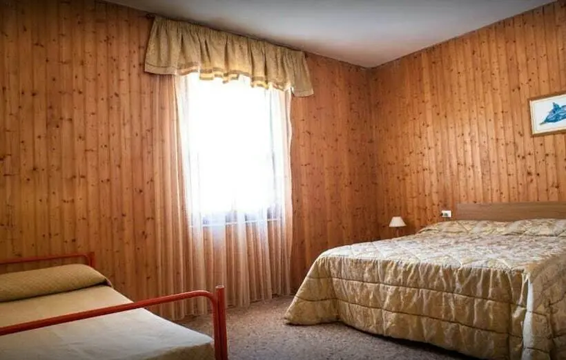 スタンダードトリプルルーム, Albergo Ristorante La Villa