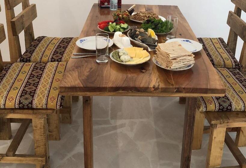 マウンテンビュースタンダードルーム, Bjnihouse, Guest House