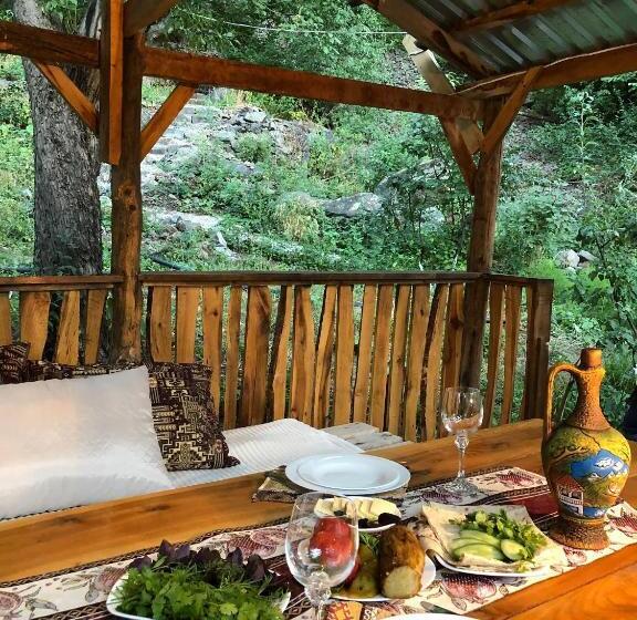 マウンテンビュースタンダードルーム, Bjnihouse, Guest House