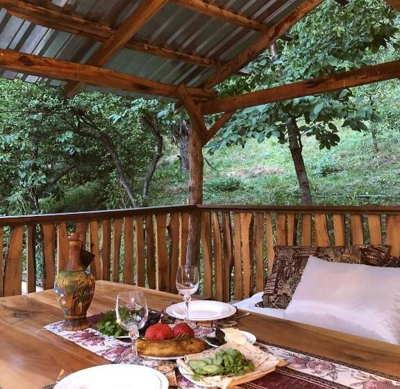 マウンテンビュースタンダードルーム, Bjnihouse, Guest House