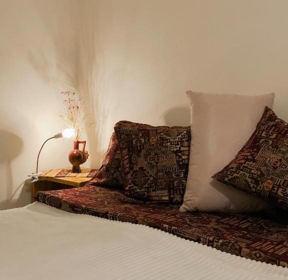 マウンテンビュースタンダードルーム, Bjnihouse, Guest House