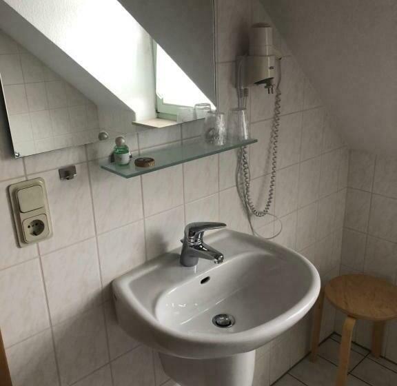 غرفة قياسية, Pension Zur Linde