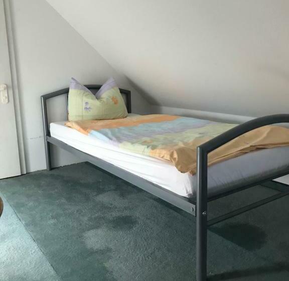 شقة غرفتين, Pension Zur Linde