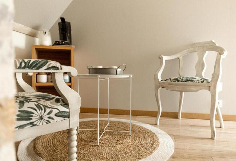 جناح مطلّ علي الحديقة, Le Moulin Des Forges