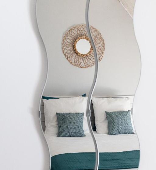 جناح مطلّ علي الحديقة, Le Moulin Des Forges