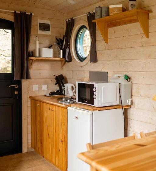 بنجلو قياسى, Le Moulin Des Forges