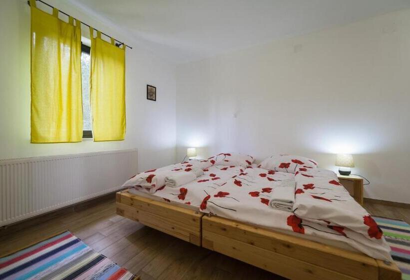 豪华房间, House Maka