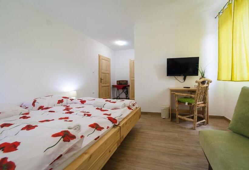 غرفة ديلوكس, House Maka