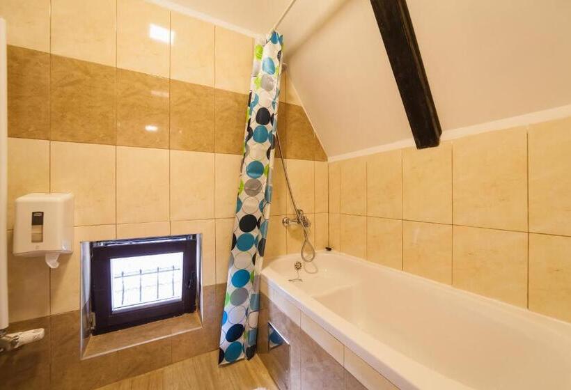 标准间, House Maka