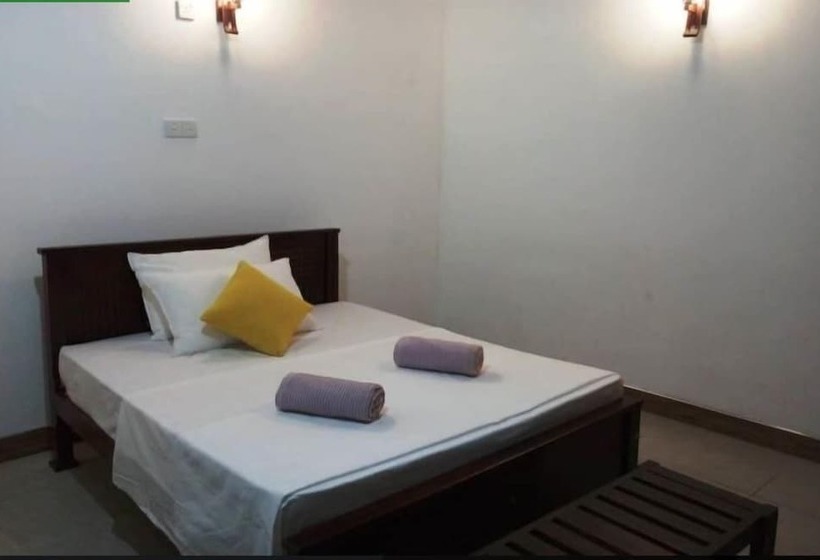 ダブルベッドのエコノミールーム, Ku Kandy Villa
