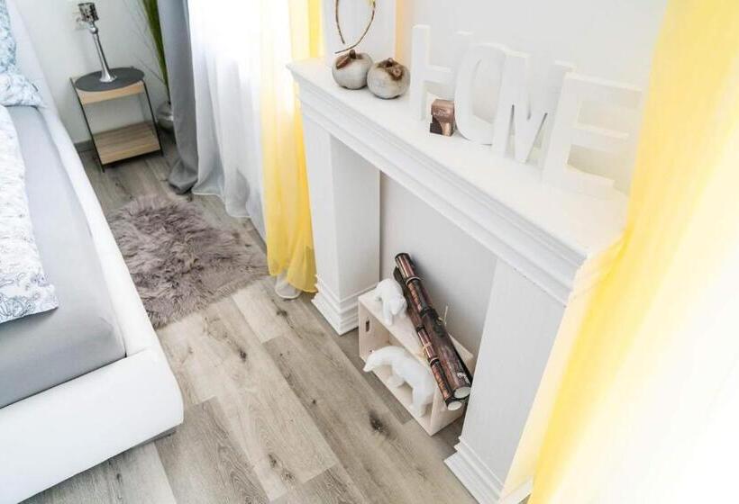 Четырехместный Номер Deluxe, Pension & Restaurant La Amalia