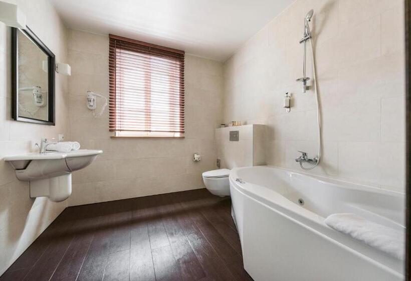 اتاق خانوادگی, Amberton Cozy Hotel Kaunas