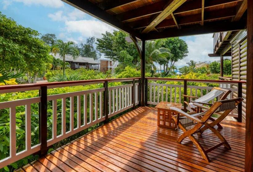 اتاق استاندارد با چشم‌انداز باغ, Acajou Beach Resort
