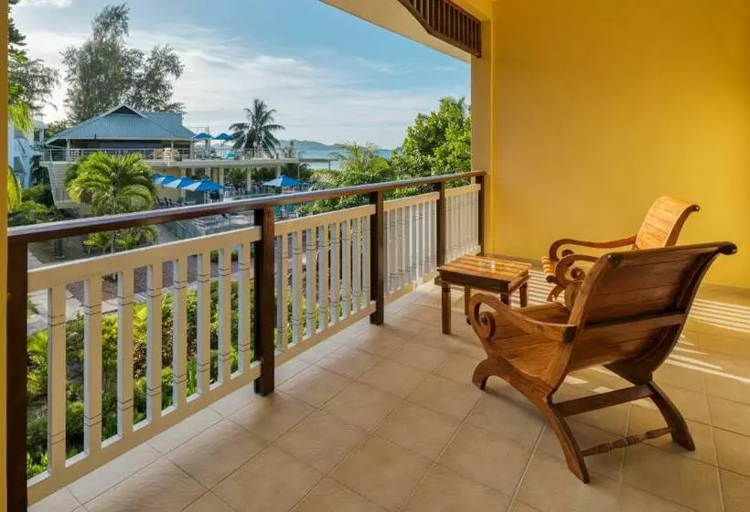 اتاق سوپریور خانوادگی, Acajou Beach Resort