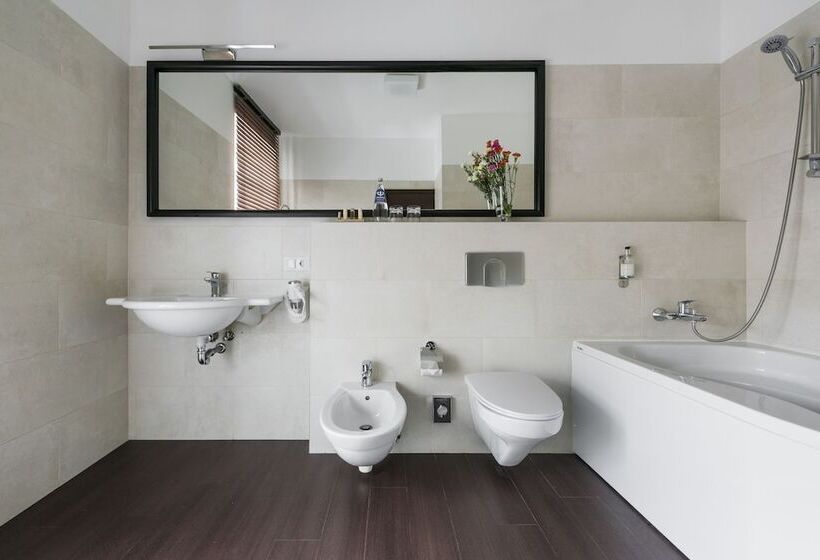 سوییت, Amberton Cozy Hotel Kaunas