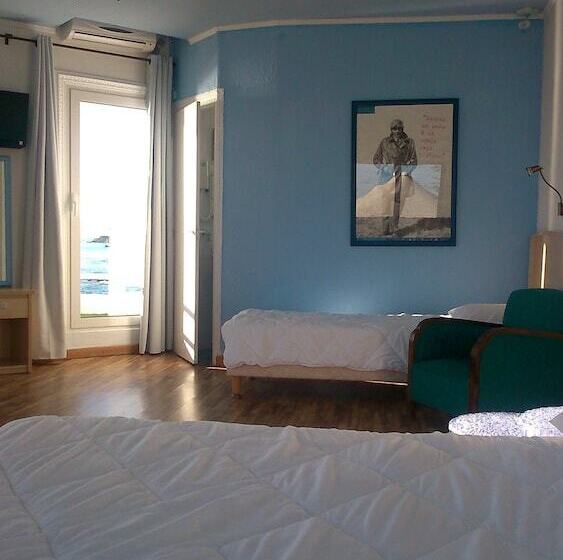 Triple Room Sea View, Ariana