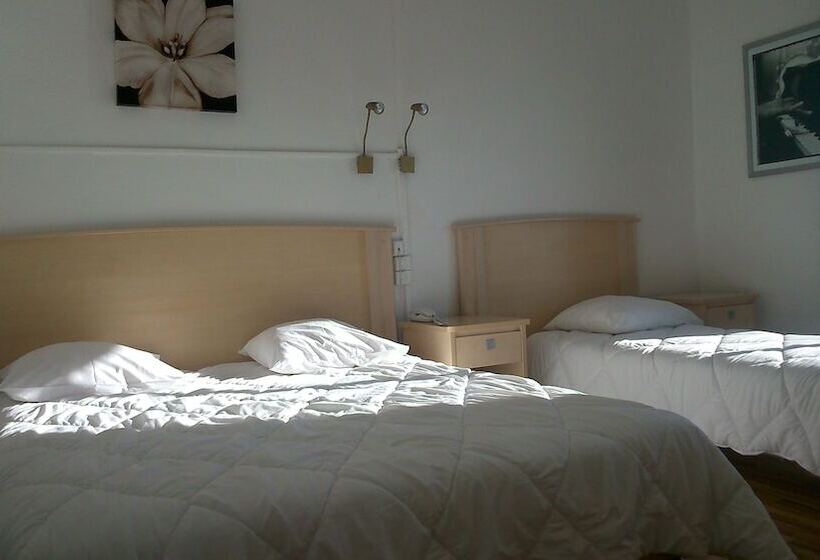 Triple Room Sea View, Ariana