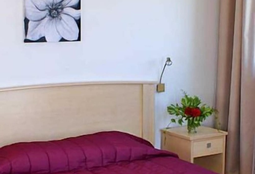 Номер Стандарт Трехместный, Ariana