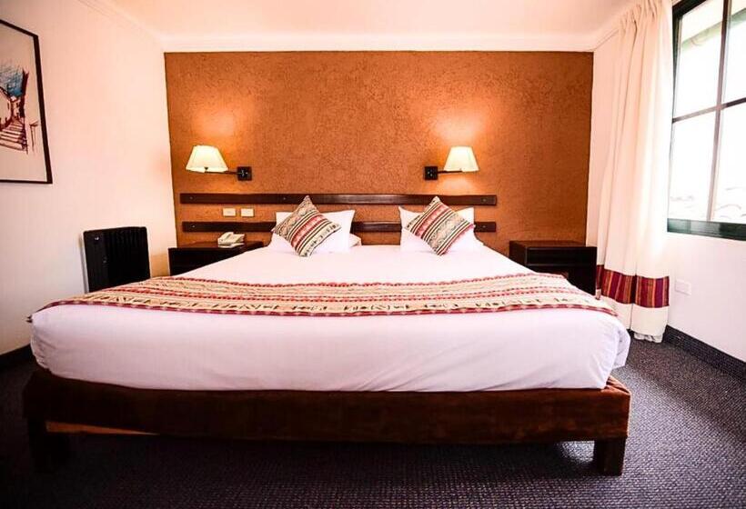 스탠다드 룸 킹사이즈 침대, Raymi