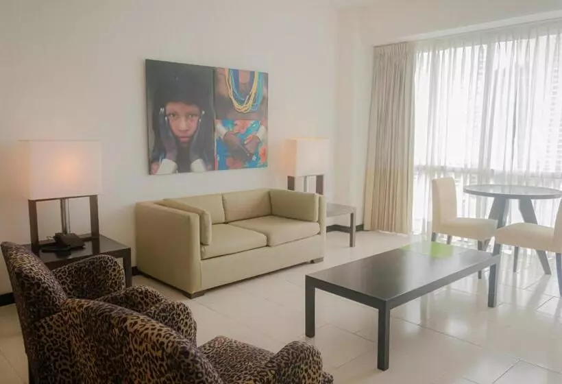 سوئیت جونیور با تخت بزرگ, Decapolis Hotel Panama City
