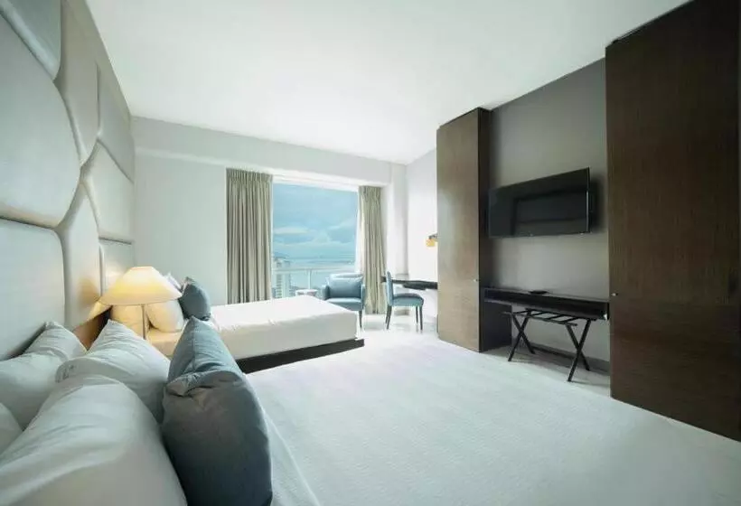 اتاق اجرایی با چشم‌انداز دریا, Decapolis Hotel Panama City