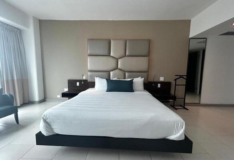 이그제큐티브 주니어 스위트, Decapolis Hotel Panama City