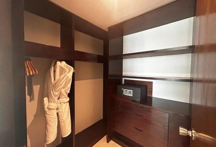 이그제큐티브 주니어 스위트, Decapolis Hotel Panama City