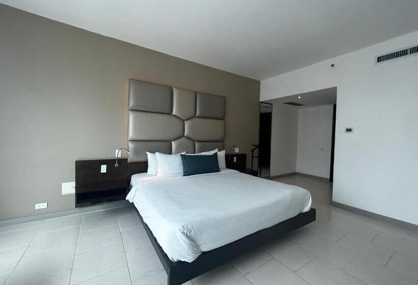 이그제큐티브 주니어 스위트, Decapolis Hotel Panama City