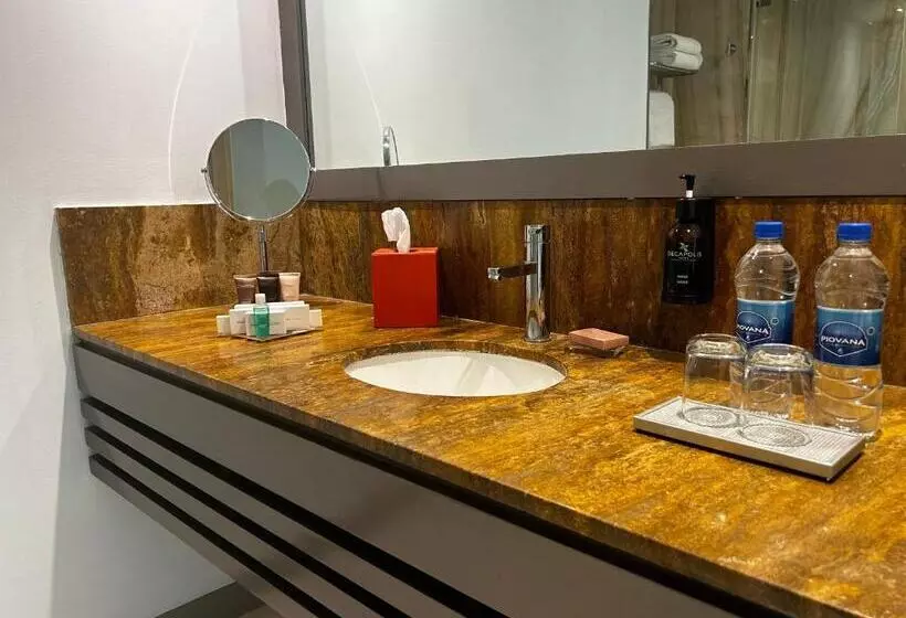 سوییت جونیور اجرایی, Decapolis Hotel Panama City