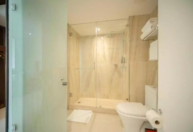 سوییت جونیور اجرایی, Decapolis Hotel Panama City