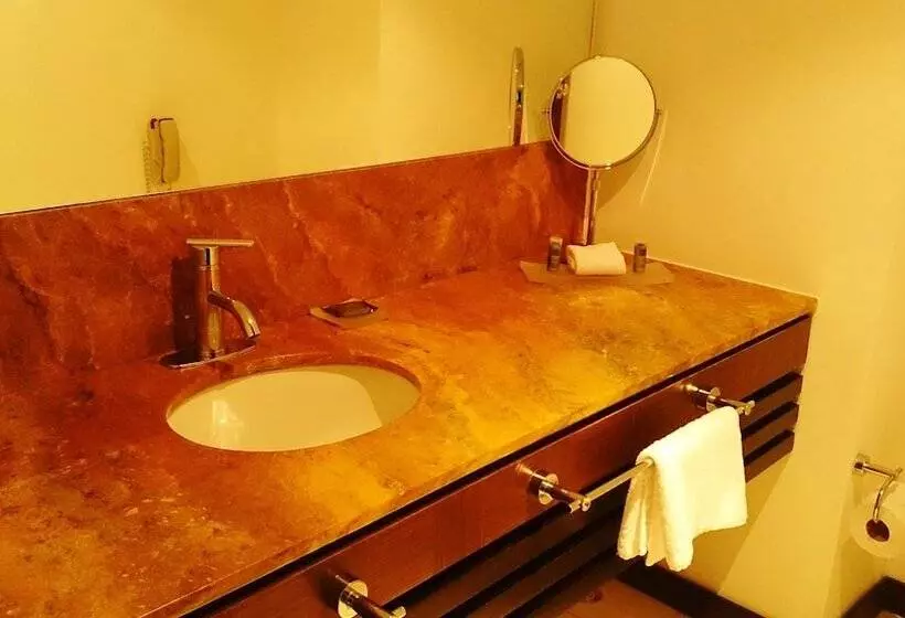 اتاق لوکس با چشم‌انداز دریا, Decapolis Hotel Panama City