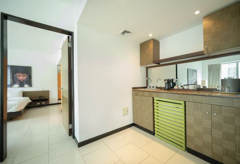 주니어 스위트 바다 전망, Decapolis Hotel Panama City