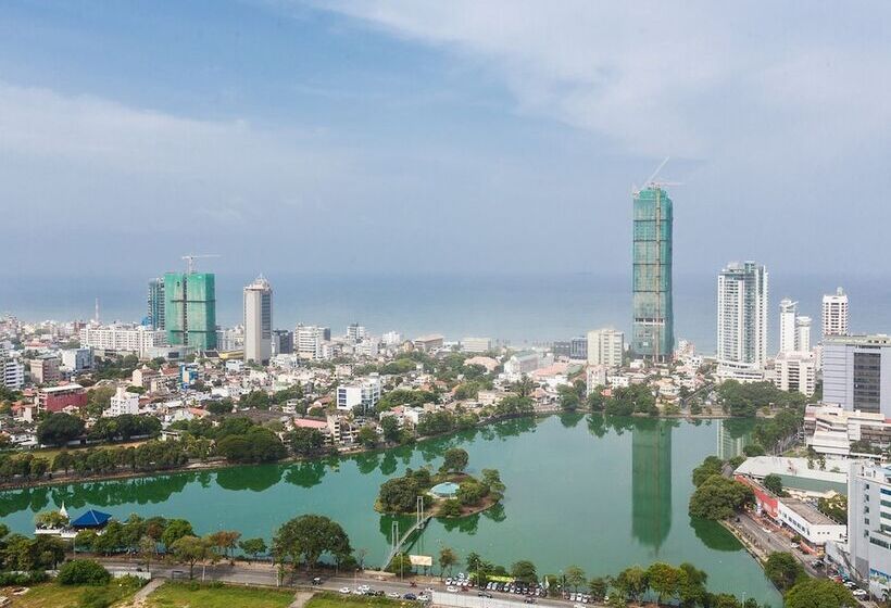 Люкс Superior, Hilton Colombo Residence