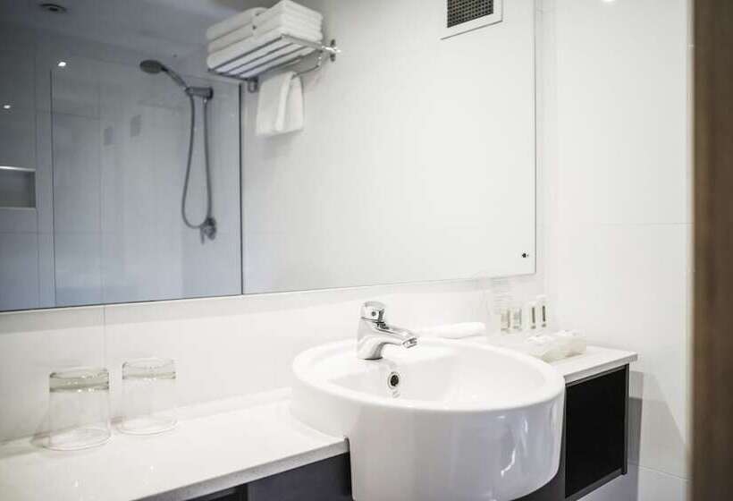 Номер Стандарт Двуспальная Кровать, Holiday Inn Port Moresby By Ihg