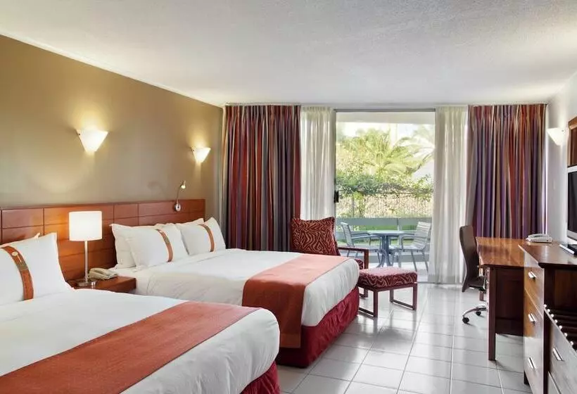 Premium Room Pool View, Holiday Inn Port Moresby By Ihg