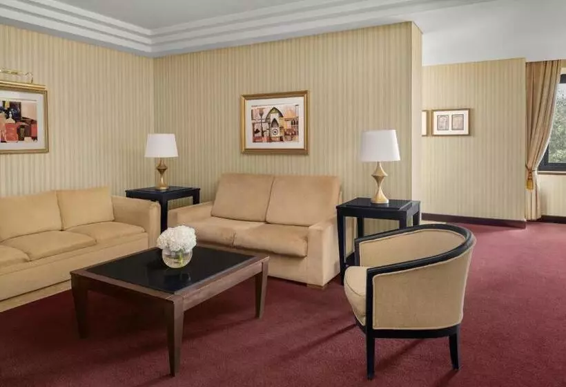 キングサイズベッドのスイートルーム, Intercontinental Riyadh, An Ihg