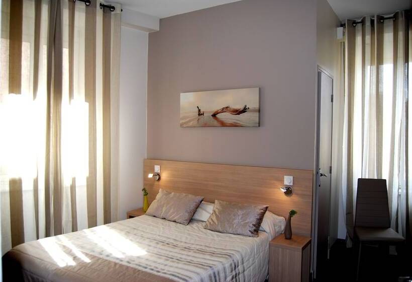 Номер Стандарт, Logis Hôtel Du Midi   Rodez Centre Ville