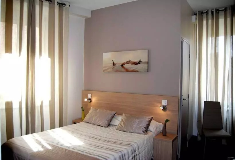اتاق استاندارد, Logis Hôtel Du Midi   Rodez Centre Ville