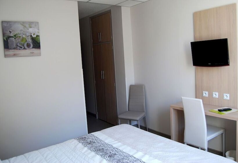 Номер Стандарт, Logis Hôtel Du Midi   Rodez Centre Ville