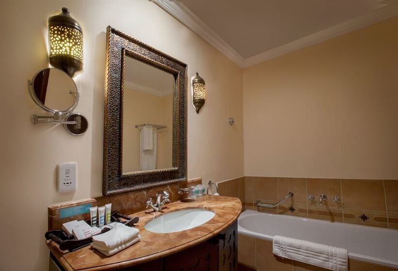 2 Bedroom Executive Suite, Mercure Grand Hotel Seef   All Suites