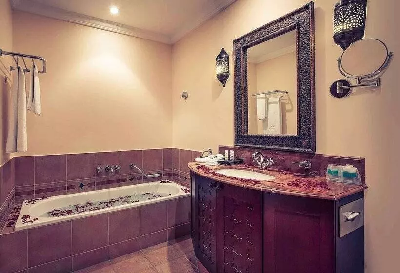 سوئیت مدیریتی 2 خوابه, Mercure Grand Hotel Seef All Suites