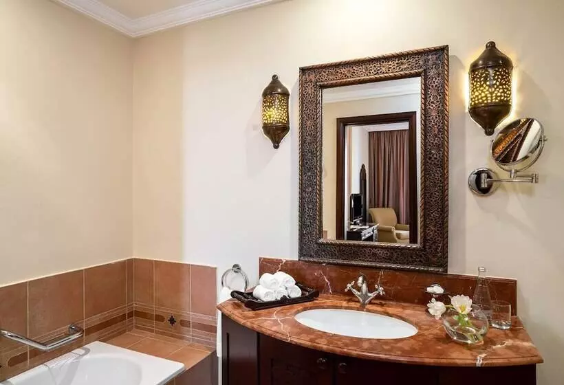 سوییت پرستیژ, Mercure Grand Hotel Seef All Suites