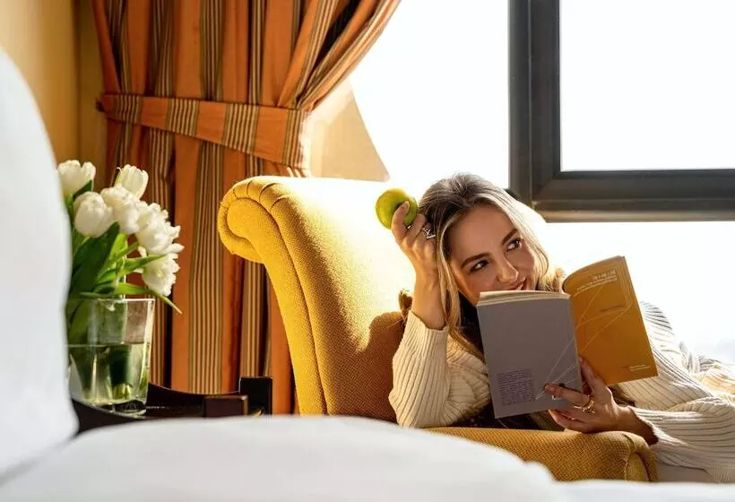 سوییت پرستیژ, Mercure Grand Hotel Seef All Suites